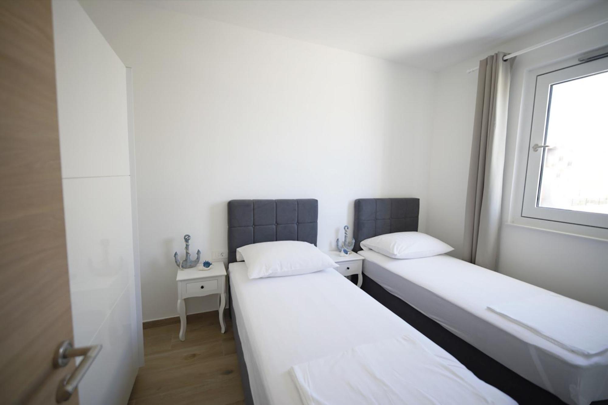 Nautica Apartment Razanac Bagian luar foto