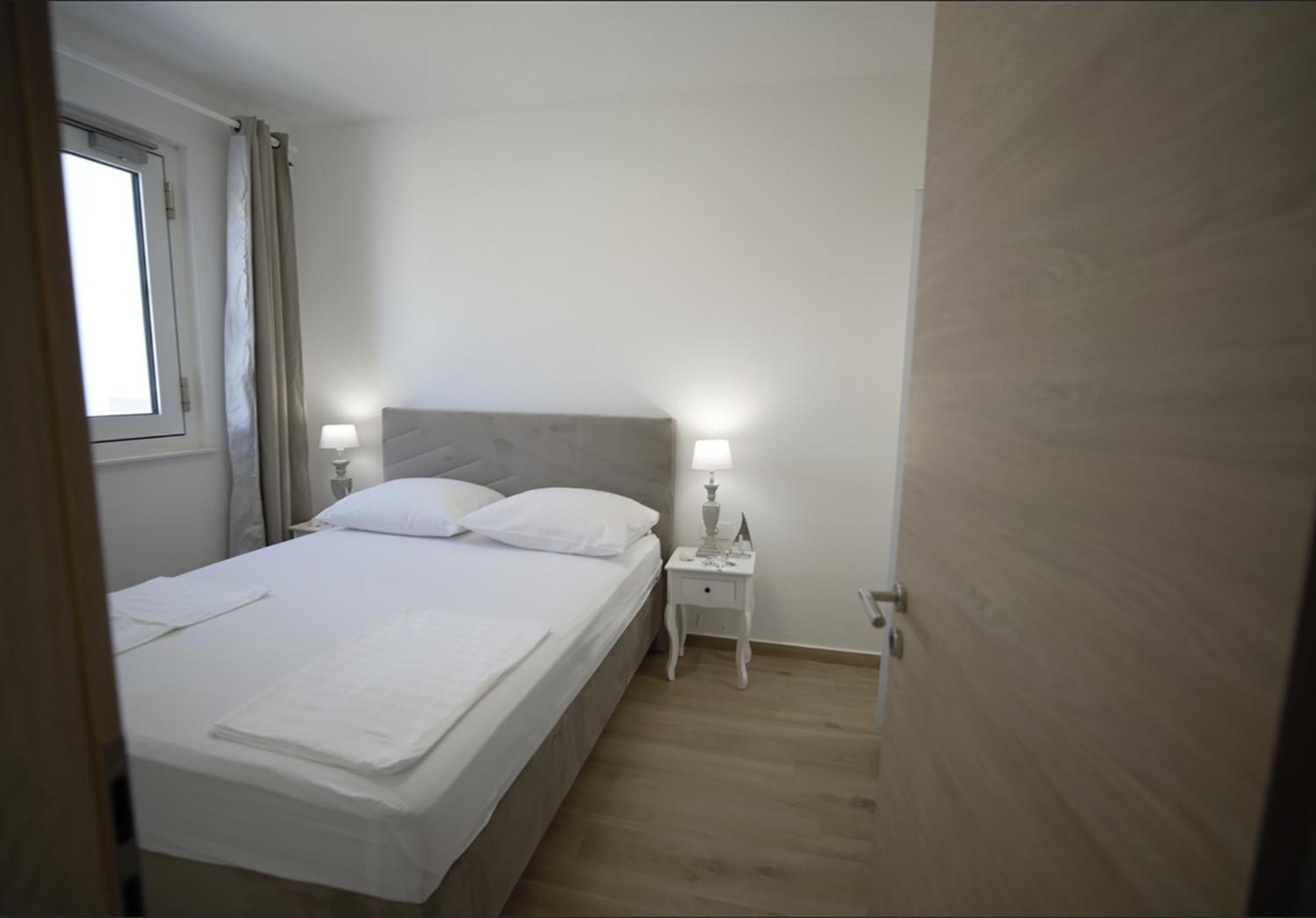 Nautica Apartment Razanac Bagian luar foto